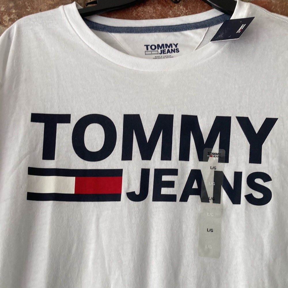 Men’s   TOMMY JEANS T Shirt L